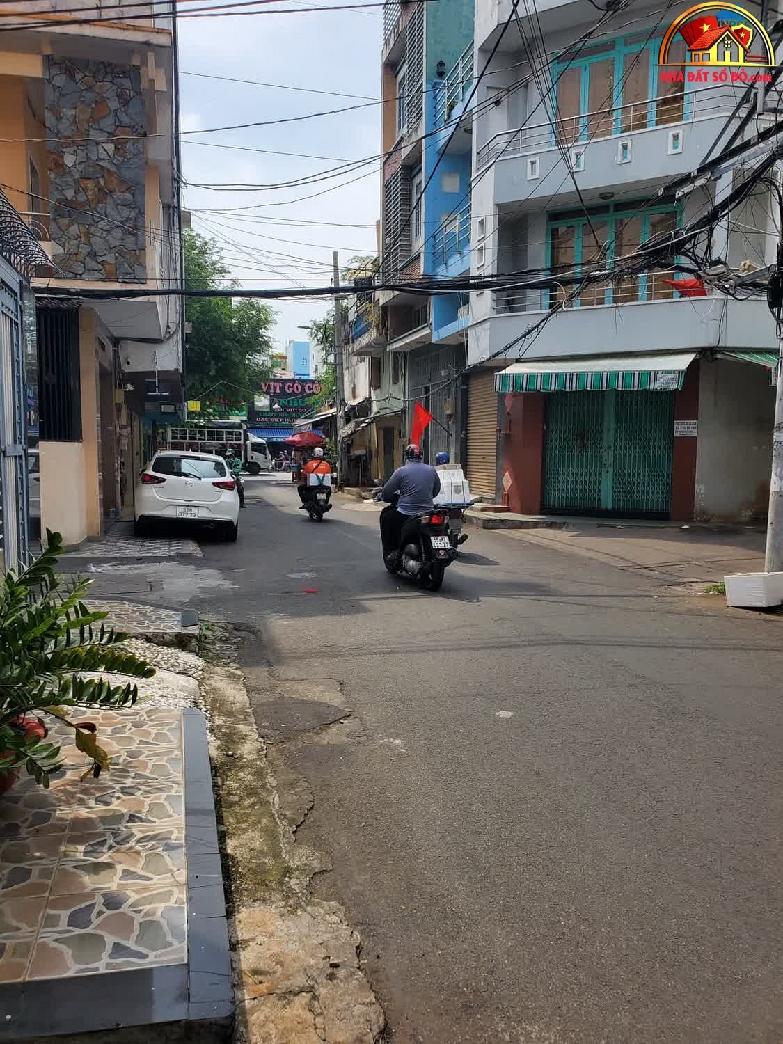 Nhà Mặt Tiền Hẻm Rộng 8m – Giá Cực Tốt 9.8 Tỷ – Quận 11 – Hồ Chí Minh – NHÀ ĐẤT BẤT ĐỘNG SẢN SỔ ĐỎ