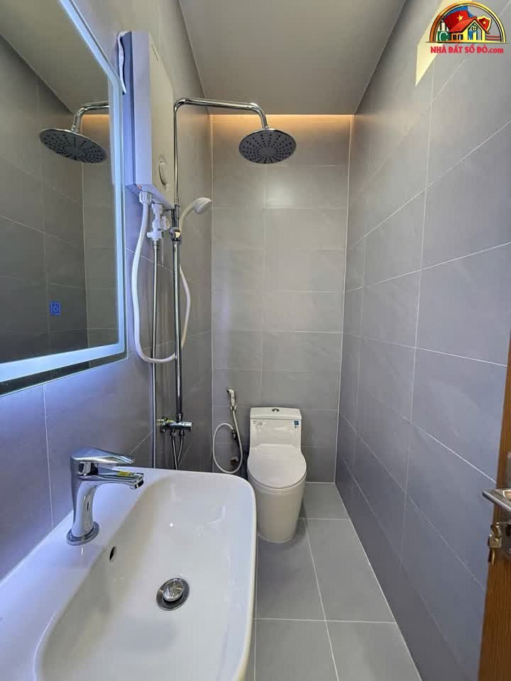 Nhà ngay Đầm Sen, sổ hồng, chỉ 6.45 tỷ – Bán nhà riêng Tân Phú, Hồ Chí Minh