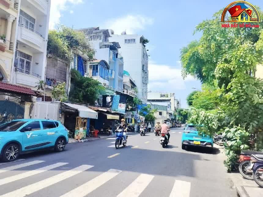 Nhà mặt tiền Trần Tuấn Khải, 32 m², chỉ 9.5 tỷ – cơ hội đầu tư tại Quận 5