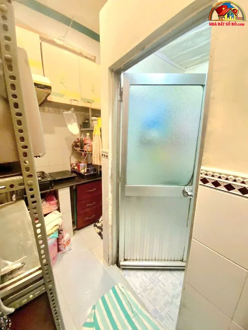 Căn Nhà Đẹp, Sát Mặt Tiền Xe Hơi Quận 4, Giá 2.49 tỷ – Bán Nhà Đất Sổ Đỏ