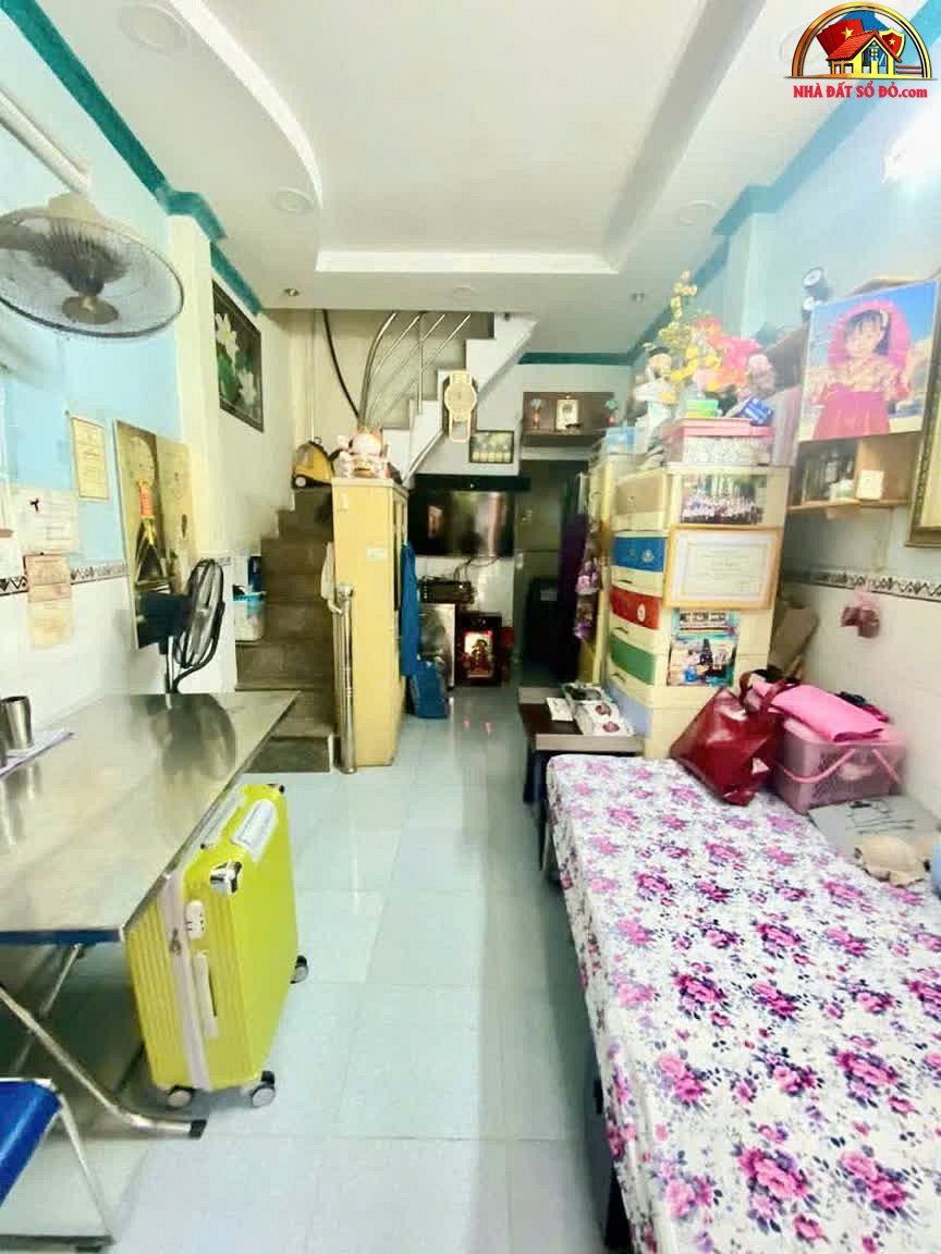 Căn Nhà Đẹp, Sát Mặt Tiền Xe Hơi Quận 4, Giá 2.49 tỷ – Bán Nhà Đất Sổ Đỏ