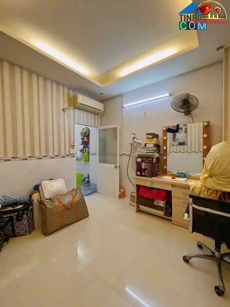 Bán nhà mặt phố 2 PN, giá chỉ 5.49 tỷ – Lê Quốc Hưng – Khánh Hội – Quận 4 – Hồ Chí Minh – NHÀ ĐẤT BẤT ĐỘNG SẢN SỔ ĐỎ