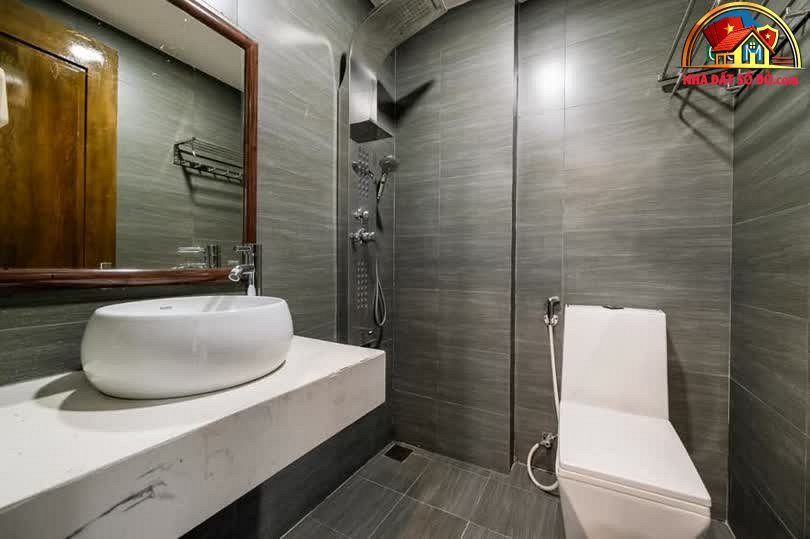 Khách sạn cao cấp 10 tầng lô góc, gần biển Mỹ Khê giá 49 tỷ – BĐS Đà Nẵng
