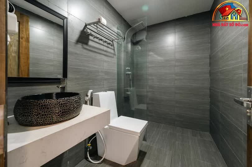 Khách sạn cao cấp 10 tầng lô góc, gần biển Mỹ Khê giá 49 tỷ – BĐS Đà Nẵng