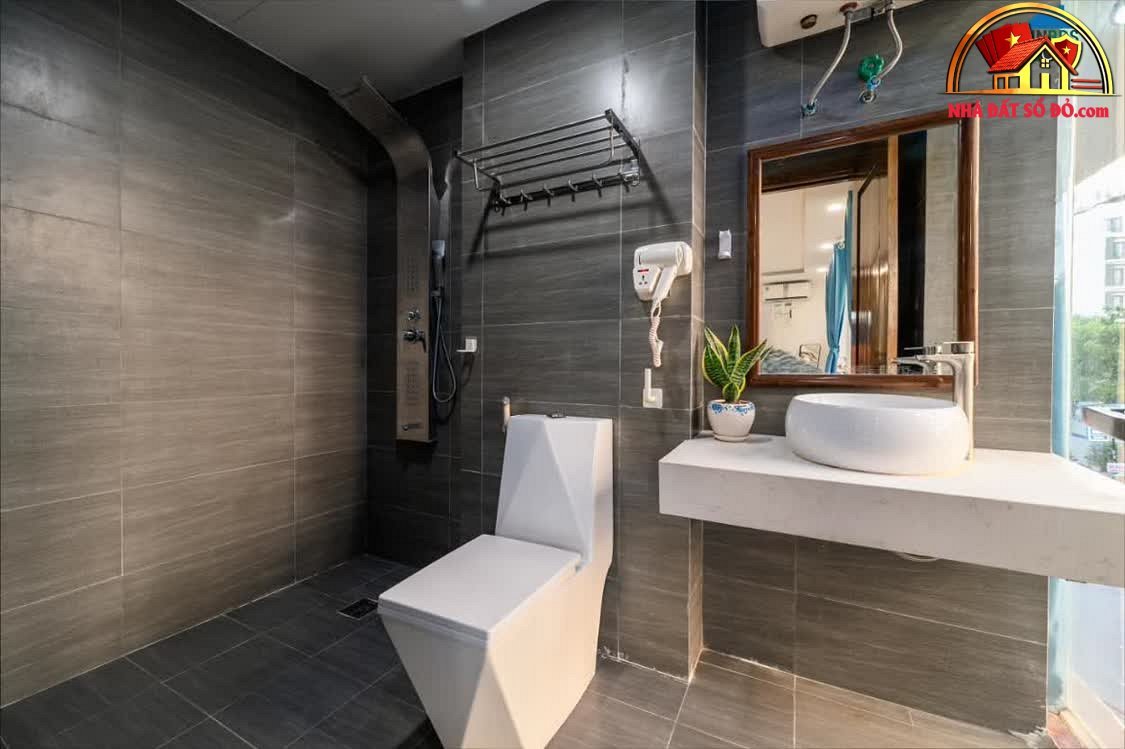 Khách sạn cao cấp 10 tầng lô góc, gần biển Mỹ Khê giá 49 tỷ – BĐS Đà Nẵng