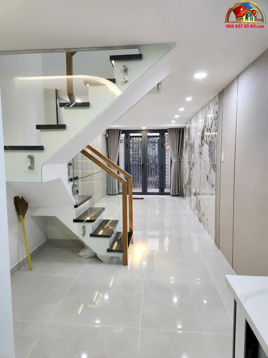 Bán nhà mới 2 tầng, hẻm xe hơi cách mặt tiền Nguyễn Thần Hiến 50m – Quận 4 – Hồ Chí Minh – NHÀ ĐẤT BẤT ĐỘNG SẢN SỔ ĐỎ