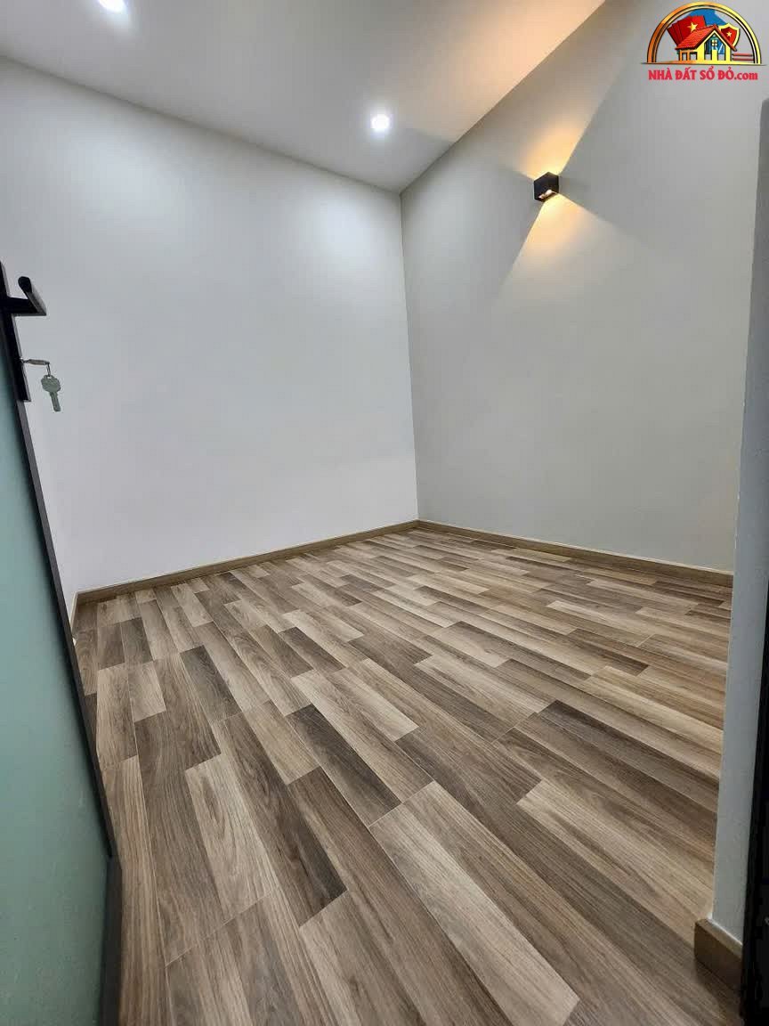 Bán nhà mới 2 tầng, hẻm xe hơi cách mặt tiền Nguyễn Thần Hiến 50m – Quận 4 – Hồ Chí Minh – NHÀ ĐẤT BẤT ĐỘNG SẢN SỔ ĐỎ