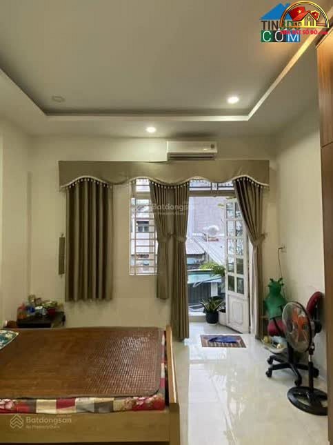 Bán nhà mặt phố 4 tầng, gần chợ – Quận 5 – Hồ Chí Minh – NHÀ ĐẤT BẤT ĐỘNG SẢN SỔ ĐỎ