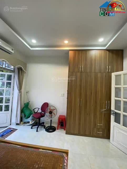 Bán nhà mặt phố 4 tầng, gần chợ – Quận 5 – Hồ Chí Minh – NHÀ ĐẤT BẤT ĐỘNG SẢN SỔ ĐỎ