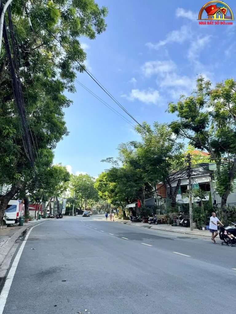 Biệt thự sang trọng ngay Nguyễn Ư Dĩ, Thảo Điền, 672m² – 150 tỷ – CHƯA TỪNG CÓ