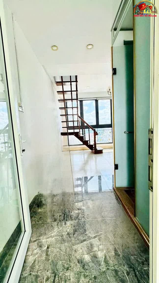 Bán nhà 6 tầng 8 căn hộ duplex HXH Nguyễn Khoái, 52m², 12 tỷ – Quận 4, Hồ Chí Minh