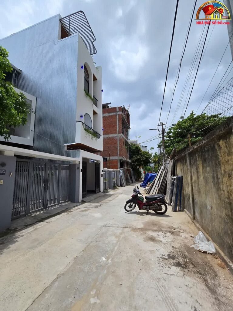 Bán nhà 3 tầng kiệt ô tô tránh, diện tích 137m² giá 10 tỷ – Đà Nẵng