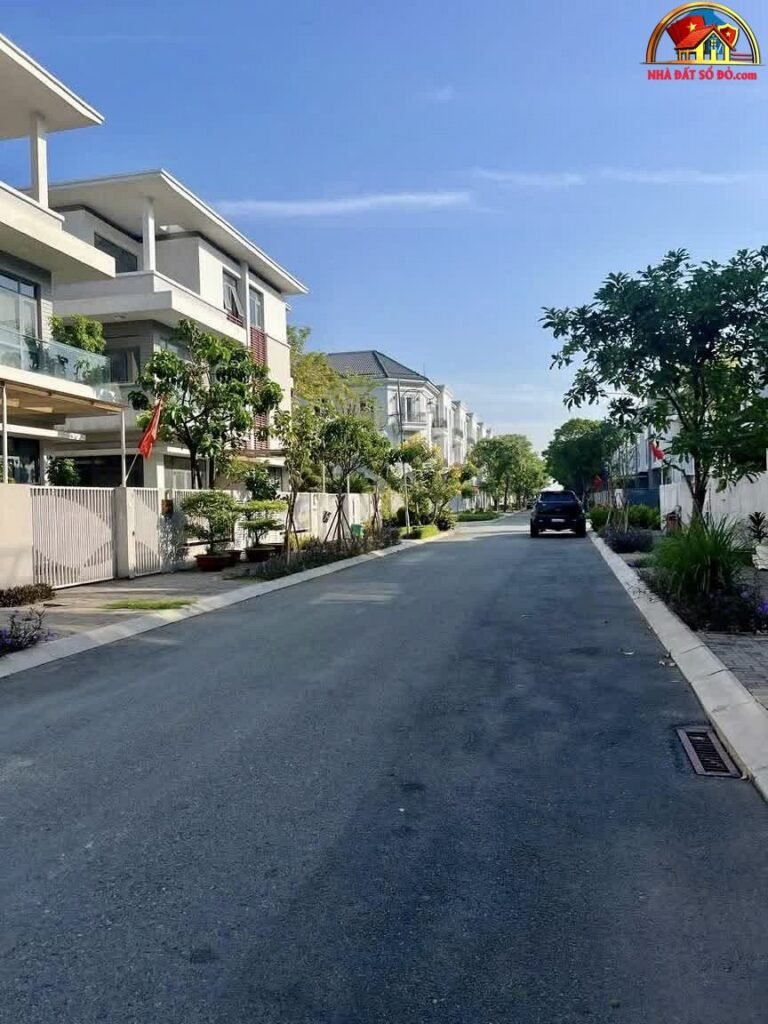 Cần bán nhà đẹp tại Phố Đông Village, Quận 2 – Diện tích 190m² chỉ 21 tỷ