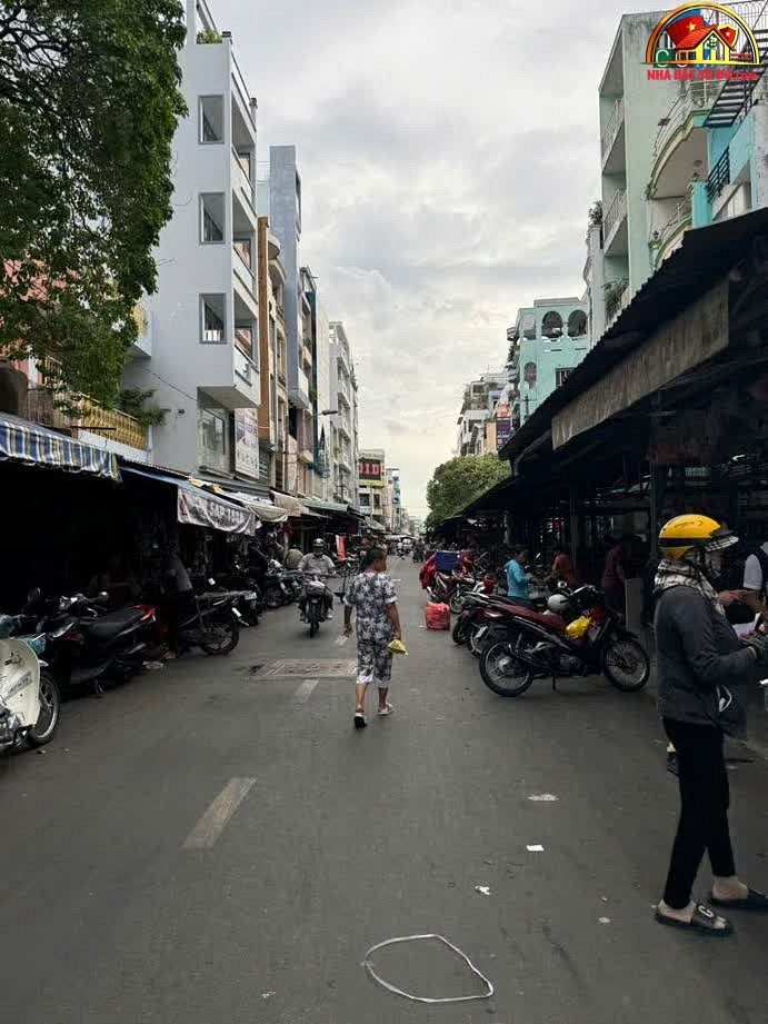 Nhà đẹp 3 phòng ngủ gần chợ Tân Thành – giá 9.8 tỷ – Bán nhà mặt phố tại Quận 5 – NHÀ ĐẤT BẤT ĐỘNG SẢN SỔ ĐỎ