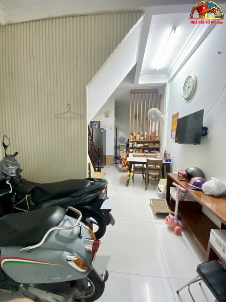 Nhà mặt hẻm 4PN, 30m² chỉ 5.6 tỷ – Đầu tư sinh lời tại Tân Bình