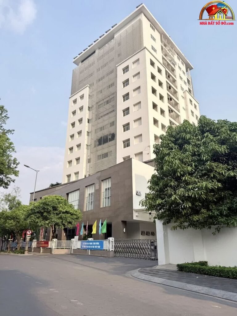 Nhà đẹp hẻm xe hơi Nguyễn Trọng Tuyển – 45m² – Giá 7.4 tỷ – Bán nhà riêng tại Phú Nhuận