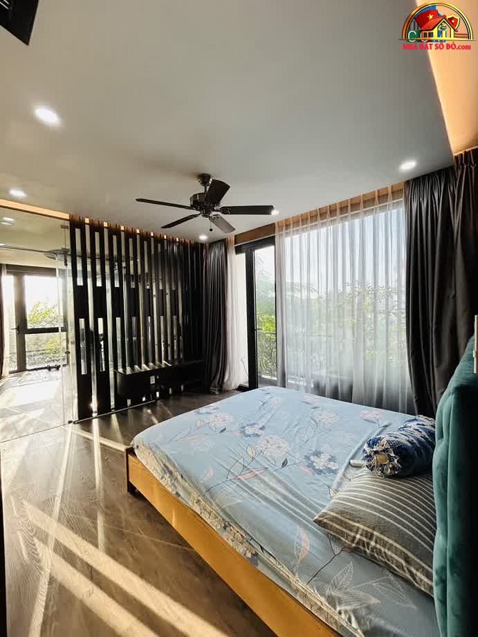 Nhà lô góc 5 tầng 167m² mặt tiền Huỳnh Tấn Phát giá chỉ 25.5 tỷ – Bán nhà đất