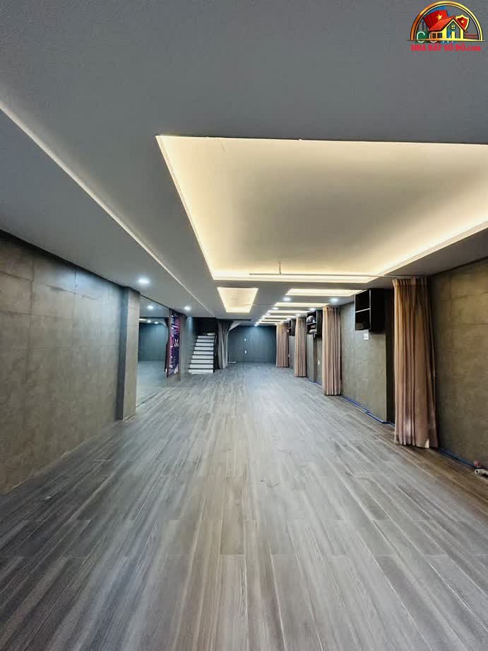 Nhà lô góc 5 tầng 167m² mặt tiền Huỳnh Tấn Phát giá chỉ 25.5 tỷ – Bán nhà đất