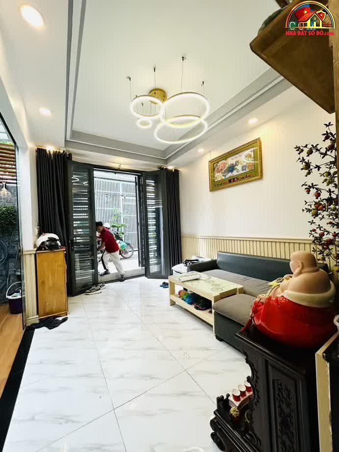 Nhà đẹp 4 tầng 43m² gần Phú Mỹ Hưng chỉ 7.2 tỷ – Bán nhà mặt phố