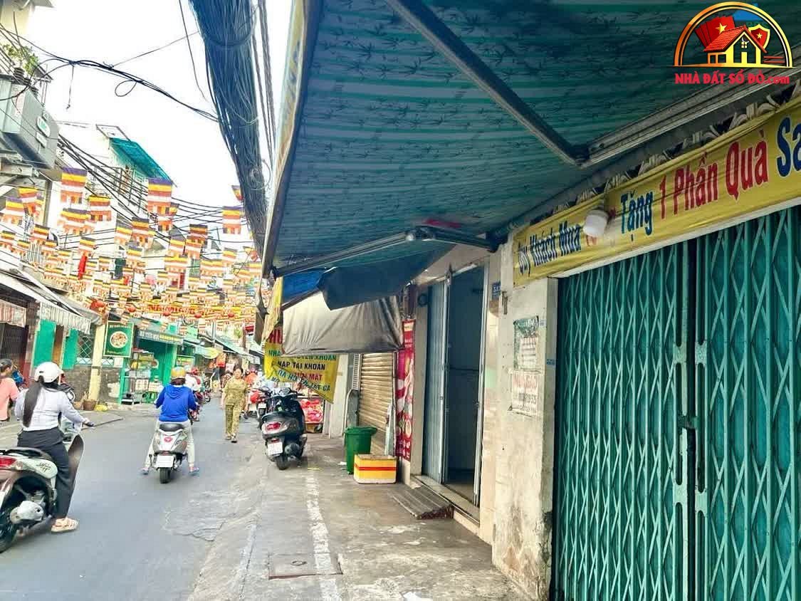 Nhà mặt phố Đoàn Văn Bơ, Quận 4 – 88m2, chỉ 11.8 tỷ – Cơ hội đầu tư tuyệt vời