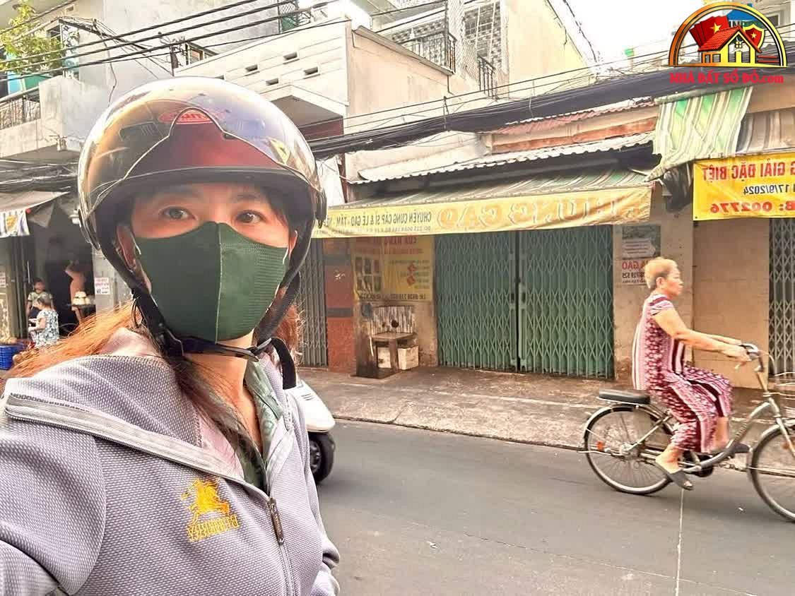 Nhà mặt phố Đoàn Văn Bơ, Quận 4 – 88m2, chỉ 11.8 tỷ – Cơ hội đầu tư tuyệt vời