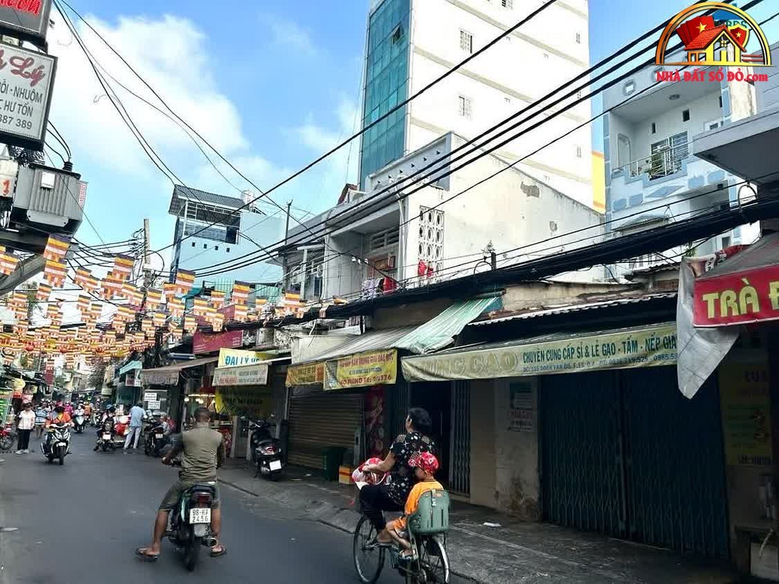 Nhà mặt phố Đoàn Văn Bơ, Quận 4 – 88m2, chỉ 11.8 tỷ – Cơ hội đầu tư tuyệt vời