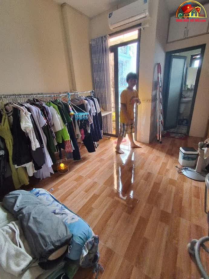 Bán nhà mặt phố Hoàng Diệu, Quận 4, 22m² giá 3.23 tỷ – Căn góc 3 tầng