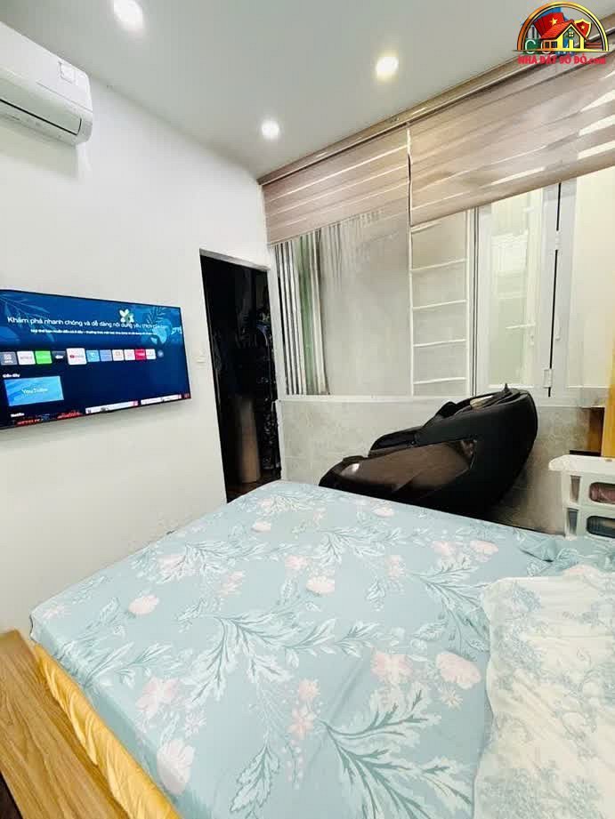 Bán nhà riêng sổ đỏ Quận 10 Hồ Chí Minh, 3 tầng, giá 6.78 tỷ