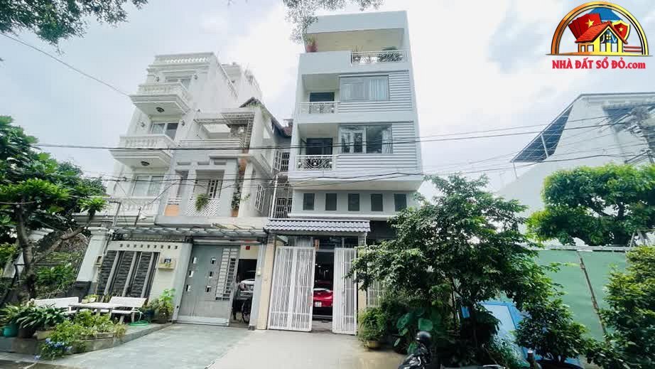 Bán nhà mặt phố Hiệp Bình Chánh Thủ Đức 120 m² giá 18.8 tỷ
