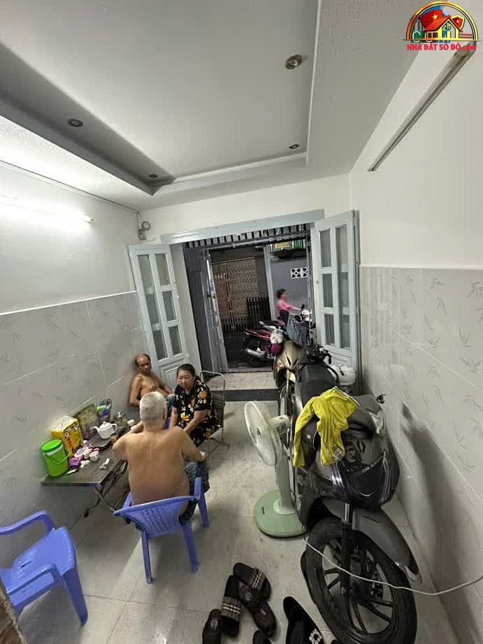 Nhà đất sổ đỏ Quận 4 TP.HCM giá 4.8 tỷ, 34m², 5 tầng