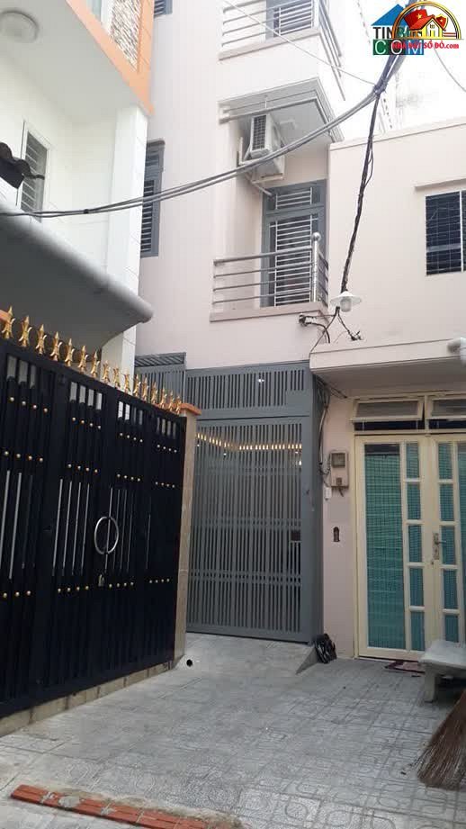 Nhà đất sổ đỏ Quận 7 có thu nhập 25 triệu/tháng, giá 6.3 tỷ
