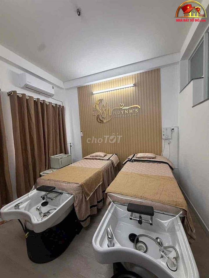 Nhà mặt tiền sổ đỏ 4 tầng tại Huỳnh Văn Bánh, Phú Nhuận, TP.HCM giá 14.5 tỷ