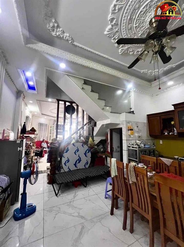 Nhà đất sổ đỏ TP.HCM – Nhà mặt tiền Lê Văn Quới 4 tầng giá 6.9 tỷ