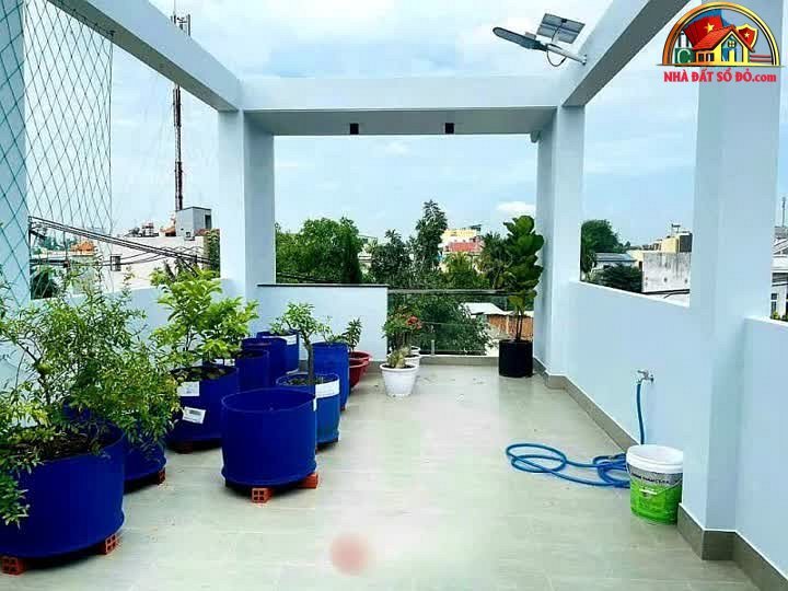 Bán nhà đất sổ đỏ tại Thủ Đức 3 tầng, 104m2 giá 12,3 tỷ
