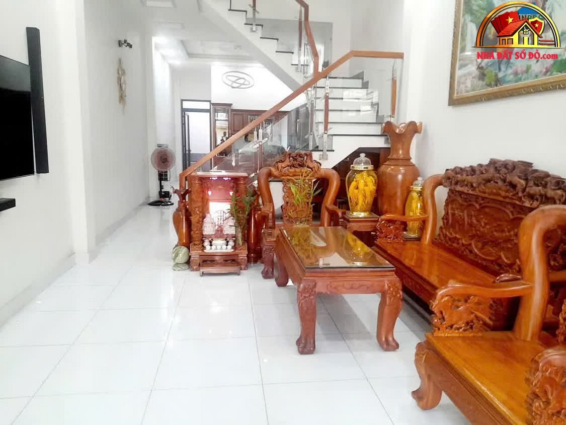 Bán nhà đất sổ đỏ tại Thủ Đức 3 tầng, 104m2 giá 12,3 tỷ