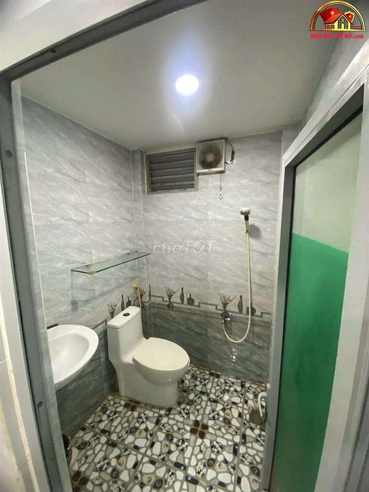 Nhà đất sổ đỏ Quận 12 TP.HCM với 2PN, 24m2 chỉ 1.05 tỷ