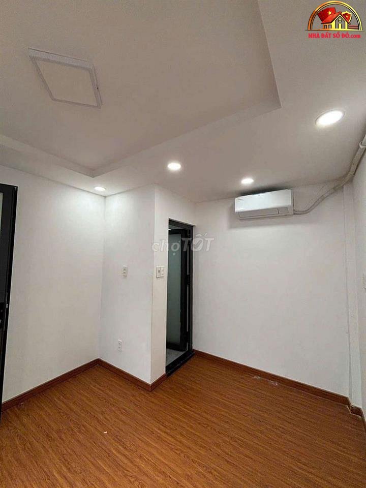 Nhà đất sổ đỏ giá 3.68 tỷ quận 11 hẻm xe hơi