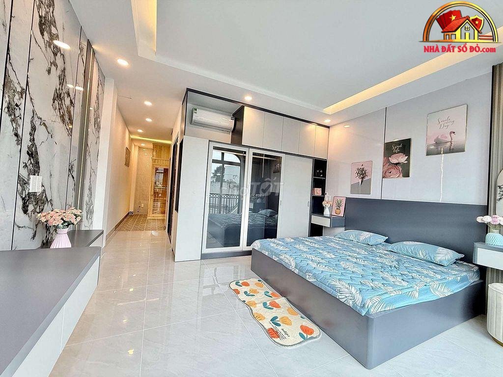 Nhà đất sổ đỏ Quận 12 TP.HCM với giá 5.89 tỷ và 4 phòng ngủ