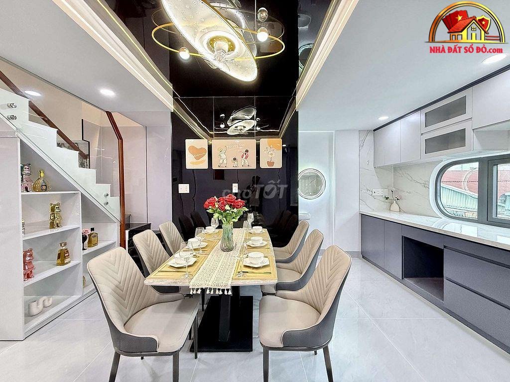 Nhà đất sổ đỏ Quận 12 TP.HCM với giá 5.89 tỷ và 4 phòng ngủ