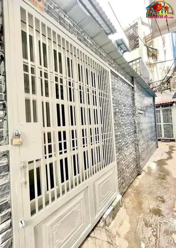 Nhà đất sổ đỏ Quận 4 Hồ Chí Minh, Hẻm gần mặt tiền đường 20m, giá thỏa thuận