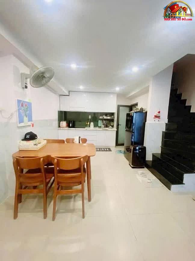 Nhà đất sổ đỏ Quận 3 Hồ Chí Minh: Bán nhà riêng 28m² giá 5.1 tỷ