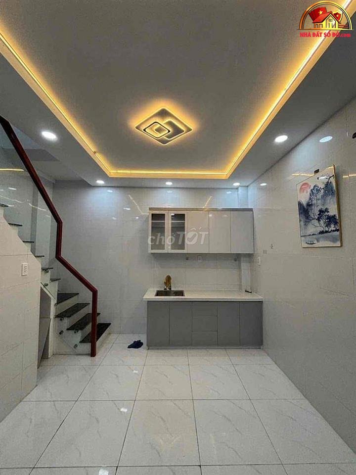 Nhà đất sổ đỏ 18m2 đường Nhật Tảo, Quận 11, TP.HCM giá 3.65 tỷ