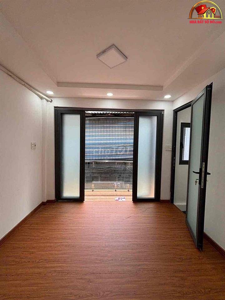 Nhà đất sổ đỏ 18m2 đường Nhật Tảo, Quận 11, TP.HCM giá 3.65 tỷ