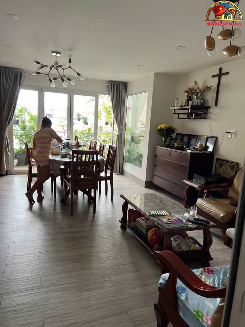 Bán nhà mặt phố sổ đỏ Quận 3 giá 38 tỷ diện tích 107m²