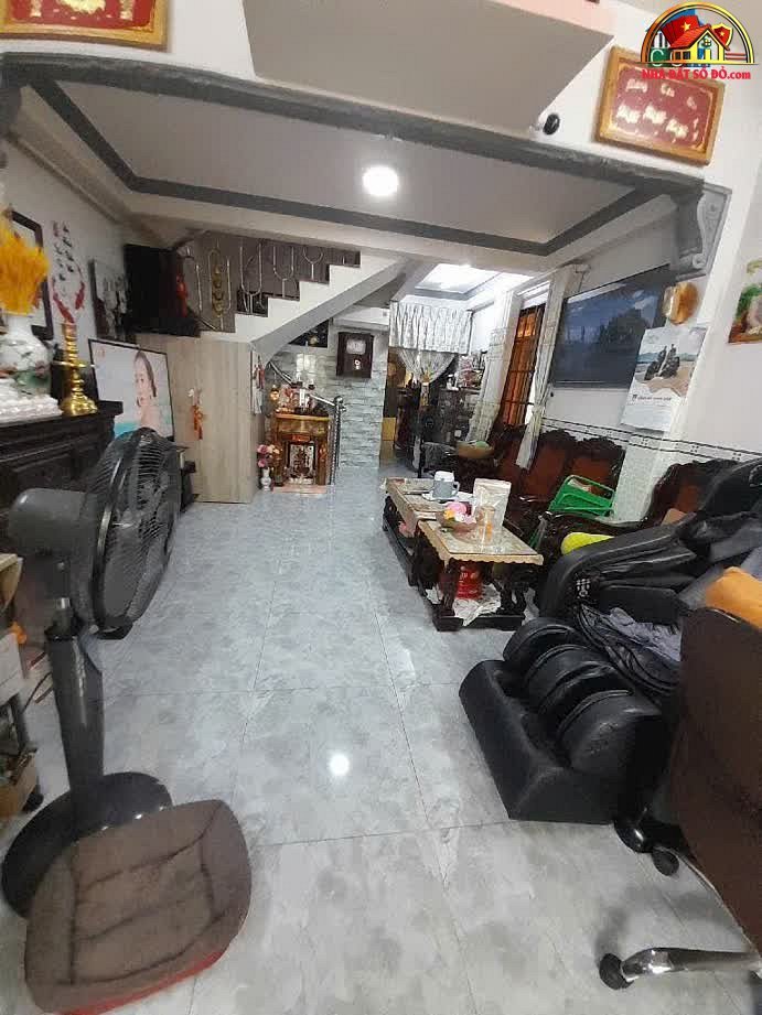 Nhà đất sổ đỏ Quận 8 Hồ Chí Minh, mặt tiền đường nhựa, giá thỏa thuận