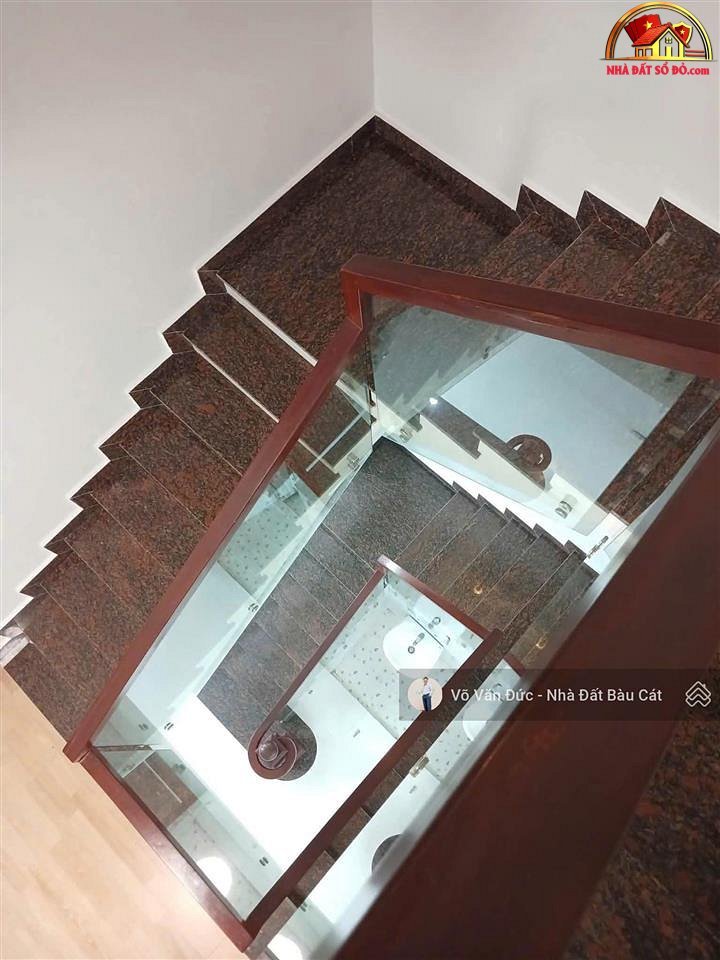 Nhà đất sổ đỏ Tân Phú Hồ Chí Minh, nhà hẻm Gò Dầu, 4 phòng ngủ, 6WC
