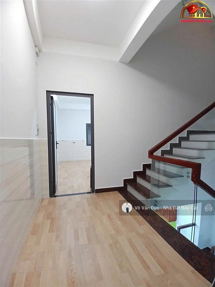 Nhà đất sổ đỏ Tân Phú Hồ Chí Minh, nhà hẻm Gò Dầu, 4 phòng ngủ, 6WC