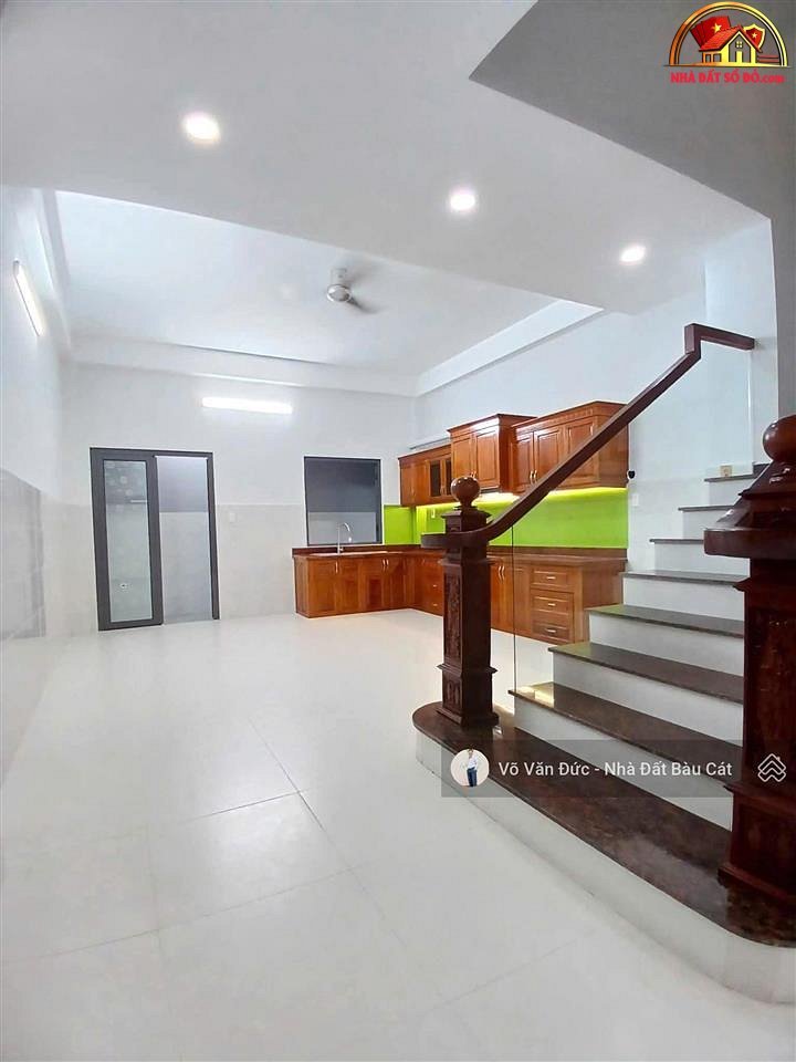Nhà đất sổ đỏ Tân Phú Hồ Chí Minh, nhà hẻm Gò Dầu, 4 phòng ngủ, 6WC
