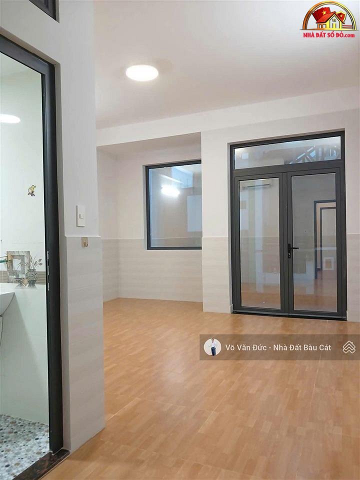 Nhà đất sổ đỏ Tân Phú Hồ Chí Minh, nhà hẻm Gò Dầu, 4 phòng ngủ, 6WC