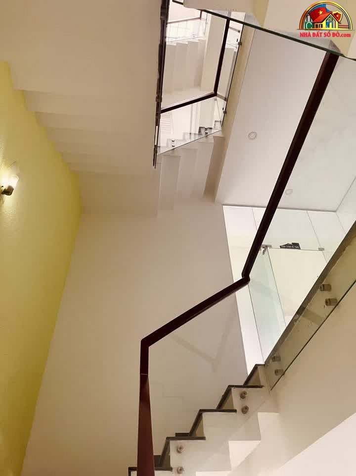 Bán nhà riêng sổ đỏ Nhà Bè Hồ Chí Minh 130m² chỉ 11.5 tỷ